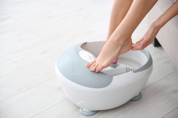 Electric foot massager